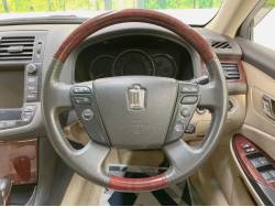 クラウン ３．０ロイヤルサルーンｉ－Ｆｏｕｒ アニバーサリーエディションの中古車画像