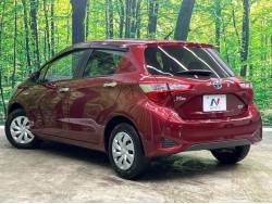 ヴィッツ ハイブリッドＦ アミーの中古車画像