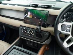 ディフェンダー １３０ＳＥ Ｄ３００ エアサスペンション装着車の中古車画像