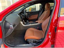 ＸＥ ＸＥ Ｒ－ダイナミックＨＳＥの中古車画像