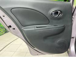 マーチ Ｇ ＦＯＵＲの中古車画像