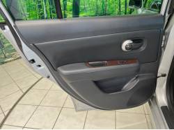 ティーダ アクシス パフォーマンススペック（白本革） ＳＶ＋プラズマの中古車画像