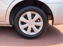 ラティオ Ｓの中古車画像