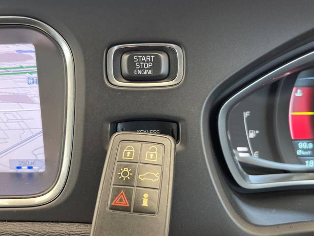 ボルボ Ｖ４０ Ｔ４ ＳＥ 6.9万Km (大阪府)[028]の中古車詳細