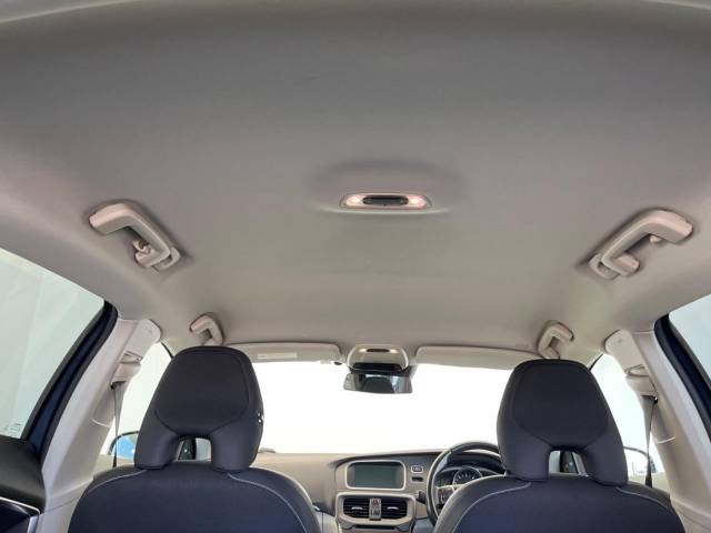 ボルボ Ｖ４０ Ｔ４ ＳＥ 6.9万Km (大阪府)[028]の中古車詳細