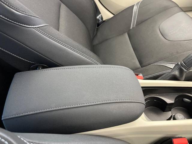 ボルボ Ｖ４０ Ｔ４ ＳＥ 6.9万Km (大阪府)[028]の中古車詳細