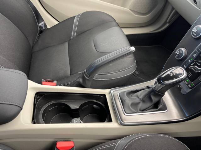 ボルボ Ｖ４０ Ｔ４ ＳＥ 6.9万Km (大阪府)[028]の中古車詳細