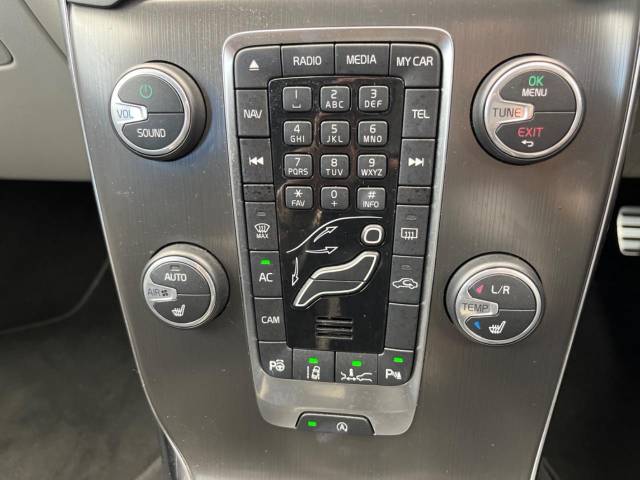 ボルボ Ｖ４０ Ｔ４ ＳＥ 6.9万Km (大阪府)[028]の中古車詳細