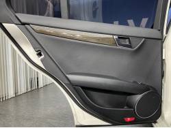 Ｃクラスステーションワゴン Ｃ２００ ＣＧＩブルーエフィシェンシー ステーションワゴン アバンギャルドの中古車画像