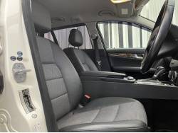 Ｃクラスステーションワゴン Ｃ２００ ＣＧＩブルーエフィシェンシー ステーションワゴン アバンギャルドの中古車画像