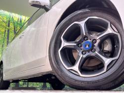 プリウスα Ｇの中古車画像