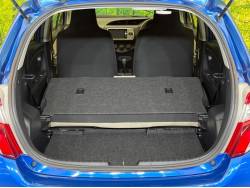 ヴィッツ Ｆ スマートストップパッケージの中古車画像