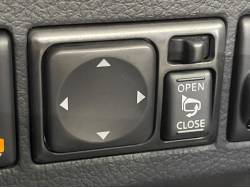 ティーダラティオ １５Ｍ ＦＯＵＲの中古車画像