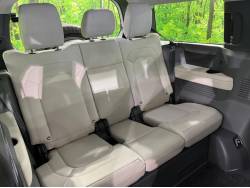 ディフェンダー １３０ローンチエディションの中古車画像