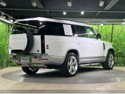 ディフェンダー １３０ローンチエディションの中古車画像