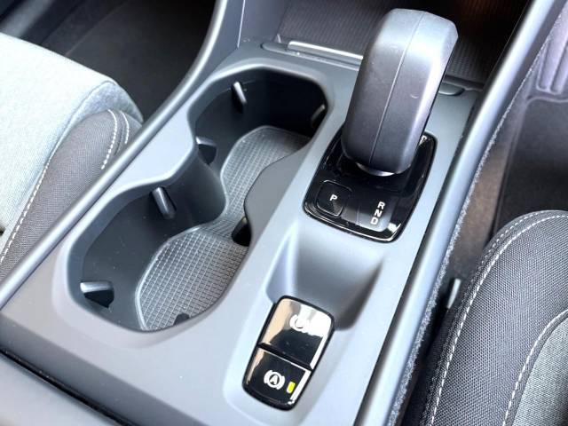 ボルボ ＸＣ４０ Ｂ４ ＡＷＤ モメンタム 0.5万Km (大分県)[104]の中古車詳細