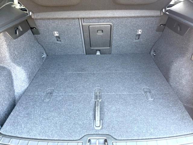 ボルボ ＸＣ４０ Ｂ４ ＡＷＤ モメンタム 0.5万Km (大分県)[104]の中古車詳細