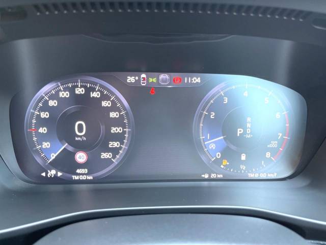 ボルボ ＸＣ４０ Ｂ４ ＡＷＤ モメンタム 0.5万Km (大分県)[104]の中古車詳細