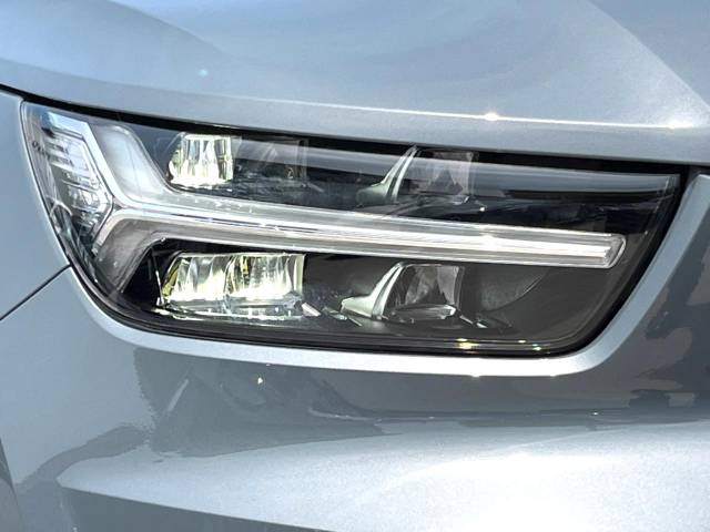 ボルボ ＸＣ４０ Ｂ４ ＡＷＤ モメンタム 0.5万Km (大分県)[104]の中古車詳細