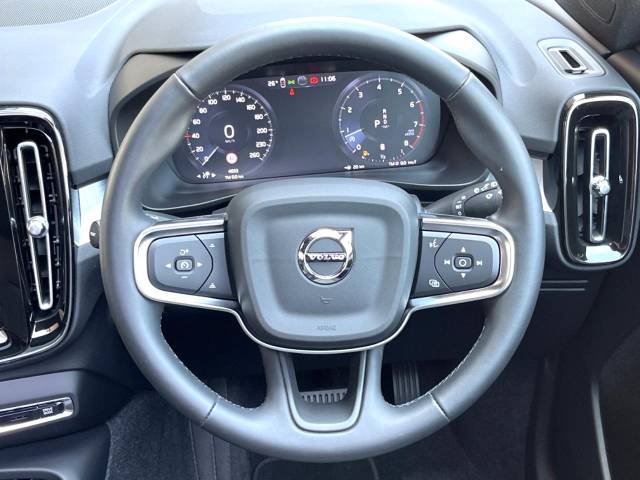 ボルボ ＸＣ４０ Ｂ４ ＡＷＤ モメンタム 0.5万Km (大分県)[104]の中古車詳細