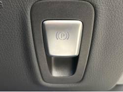 Ｅクラスステーションワゴン Ｅ２００ ４マチック ステーションワゴン アバンギャルドの中古車画像