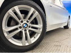 ３シリーズ ３２０ｉ ｘＤｒｉｖｅ スポーツの中古車画像