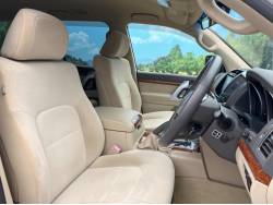 ランドクルーザー ＡＸの中古車画像