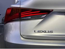 ＩＳ ＩＳ３００ Ｆスポーツの中古車画像