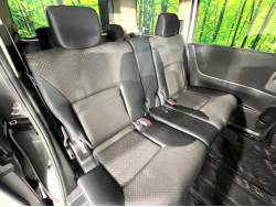 セレナ ライダー ハイパフォーマンス スペックの中古車画像