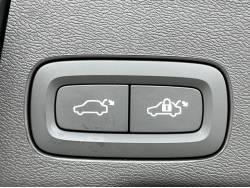 ＸＣ６０ リチャージ プラグインハイブリッド Ｔ６ ＡＷＤ インスクリプションの中古車画像