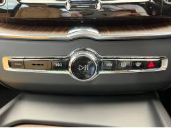 ＸＣ６０ リチャージ プラグインハイブリッド Ｔ６ ＡＷＤ インスクリプションの中古車画像