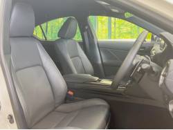 ＩＳ ＩＳ３００の中古車画像