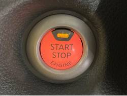 キューブ １５Ｘ ＦＯＵＲ Ｖセレクション ８０ｔｈスペシャルカラーリミテッドの中古車画像