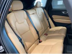 ＸＣ６０ リチャージ プラグインハイブリッド Ｔ６ ＡＷＤ インスクリプションの中古車画像