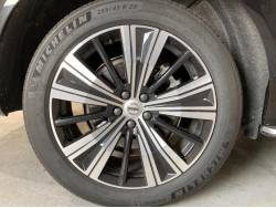 ＸＣ６０ リチャージ プラグインハイブリッド Ｔ６ ＡＷＤ インスクリプションの中古車画像