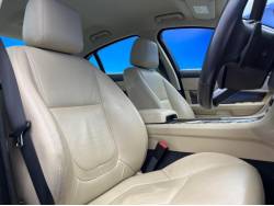 ＸＦ ２．０ラグジュアリーの中古車画像