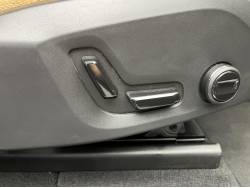 ＸＣ６０ Ｄ４ ＡＷＤ Ｒデザインの中古車画像