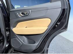 ＸＣ６０ Ｄ４ ＡＷＤ Ｒデザインの中古車画像