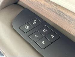 ディスカバリー ＨＳＥラグジュアリーの中古車画像