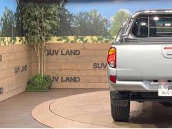 トライトン ベースグレードの中古車画像