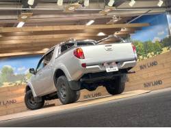 トライトン ベースグレードの中古車画像