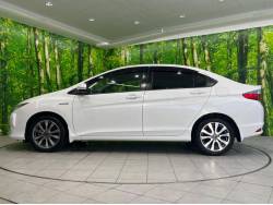 グレイス ハイブリッドＤＸの中古車画像