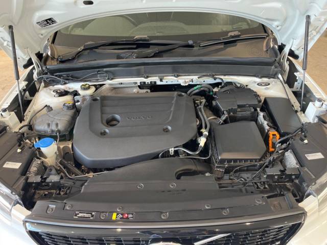 ボルボ ＸＣ４０ Ｂ４ ＡＷＤ Ｒデザイン 2.8万Km (福岡県)[977]の中古車詳細