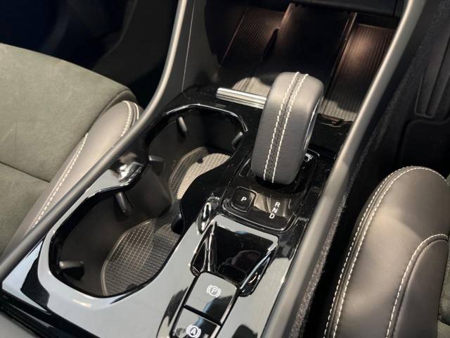 ボルボ ＸＣ４０ Ｂ４ ＡＷＤ Ｒデザイン 2.8万Km (福岡県)[977]の中古車詳細