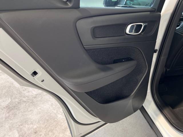ボルボ ＸＣ４０ Ｂ４ ＡＷＤ Ｒデザイン 2.8万Km (福岡県)[977]の中古車詳細