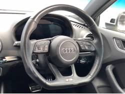 Ａ３セダン ３０ＴＦＳＩ スポーツの中古車画像
