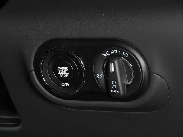 マセラティ レヴァンテ モデナＳ 0.5万Km 1,149.1万円(宮城県)[398]の中古車詳細