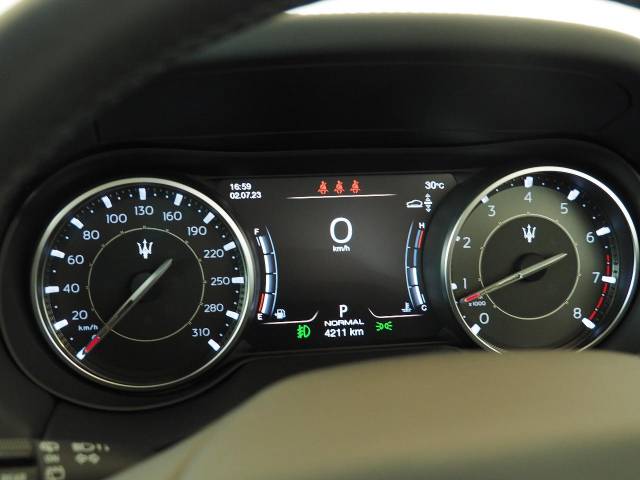 マセラティ レヴァンテ モデナＳ 0.5万Km 1,149.1万円(宮城県)[398]の中古車詳細