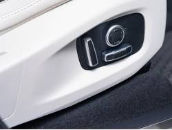 Ｆペイス ＳＶＲの中古車画像