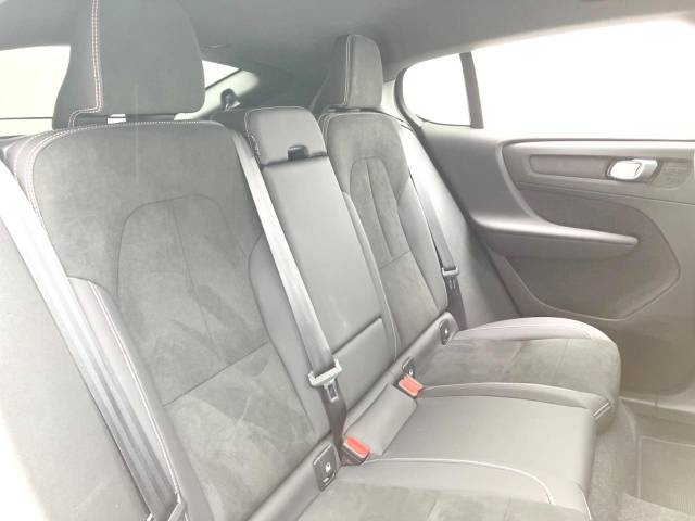 ボルボ Ｃ４０リチャージ リチャージ アルティメットツインモーター 0.5万Km (神奈川県)[552]の中古車詳細